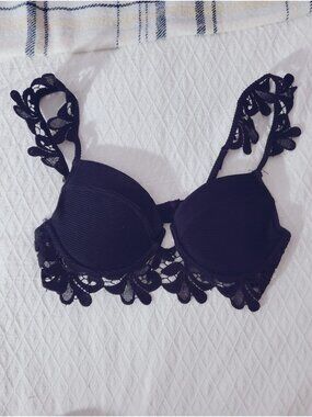 Stunning Black Lace Knit Embroidered Flutter Strap Ribbed Wired Bra Bikini Top